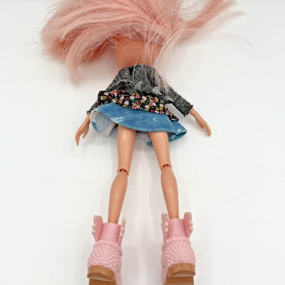 Bratz Cloe Doll Selfie Snaps Reboot 2015 MGA Entertainment pink hair - Picture 13 of 15